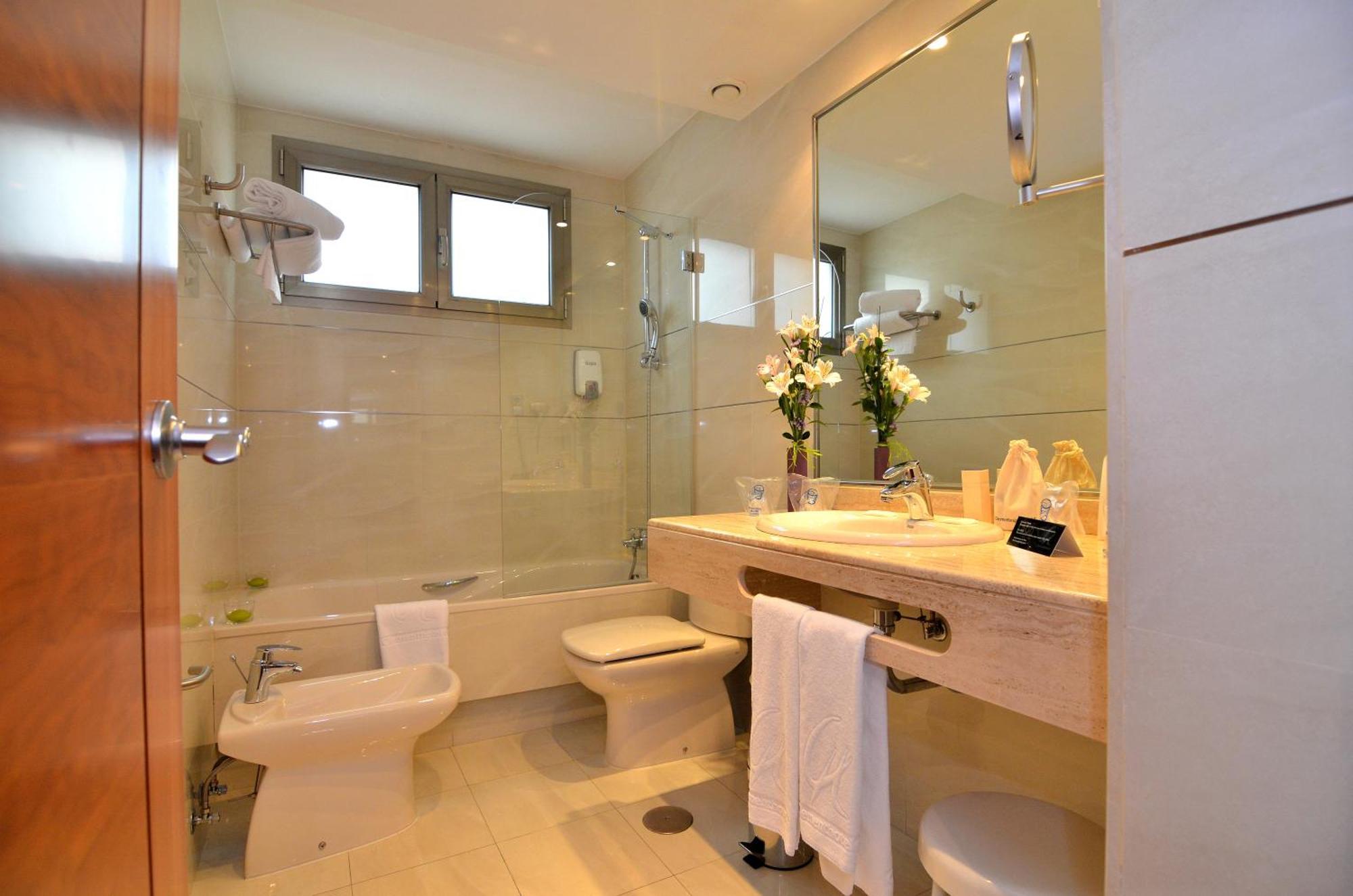 Double or Twin Room with parking included,1207603606:JPEG
